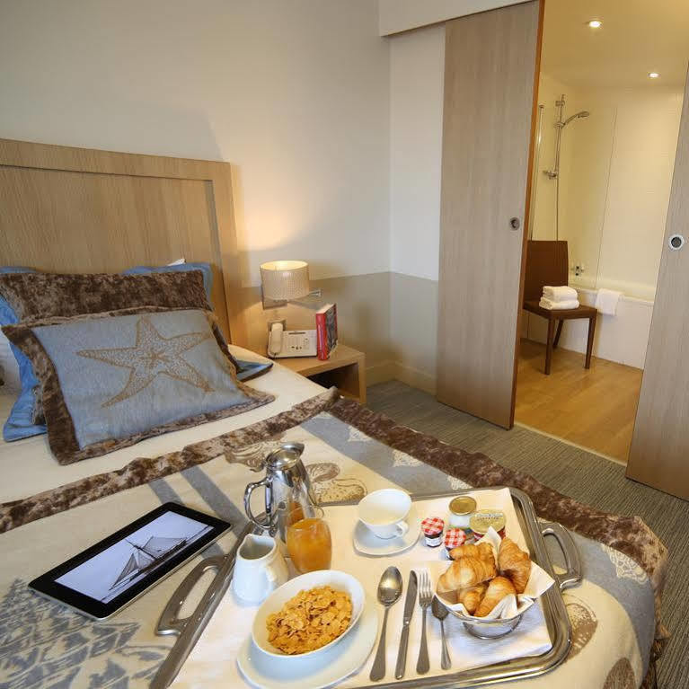 Trinite Hotel Ла-Трините-сюр-Мер Экстерьер фото